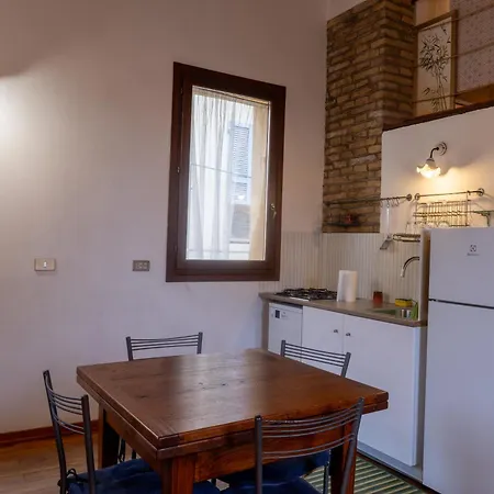 Porta Sisi Apartment